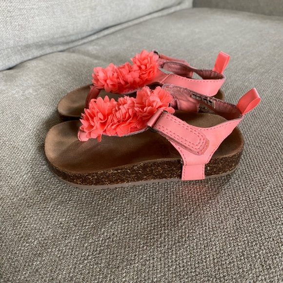 Carter’s Flower Sandals - Picture 2 of 4
